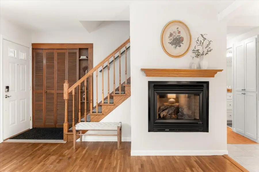 2020 Fairway Drive Ne, Minneapolis, MN 55421 - Image #3