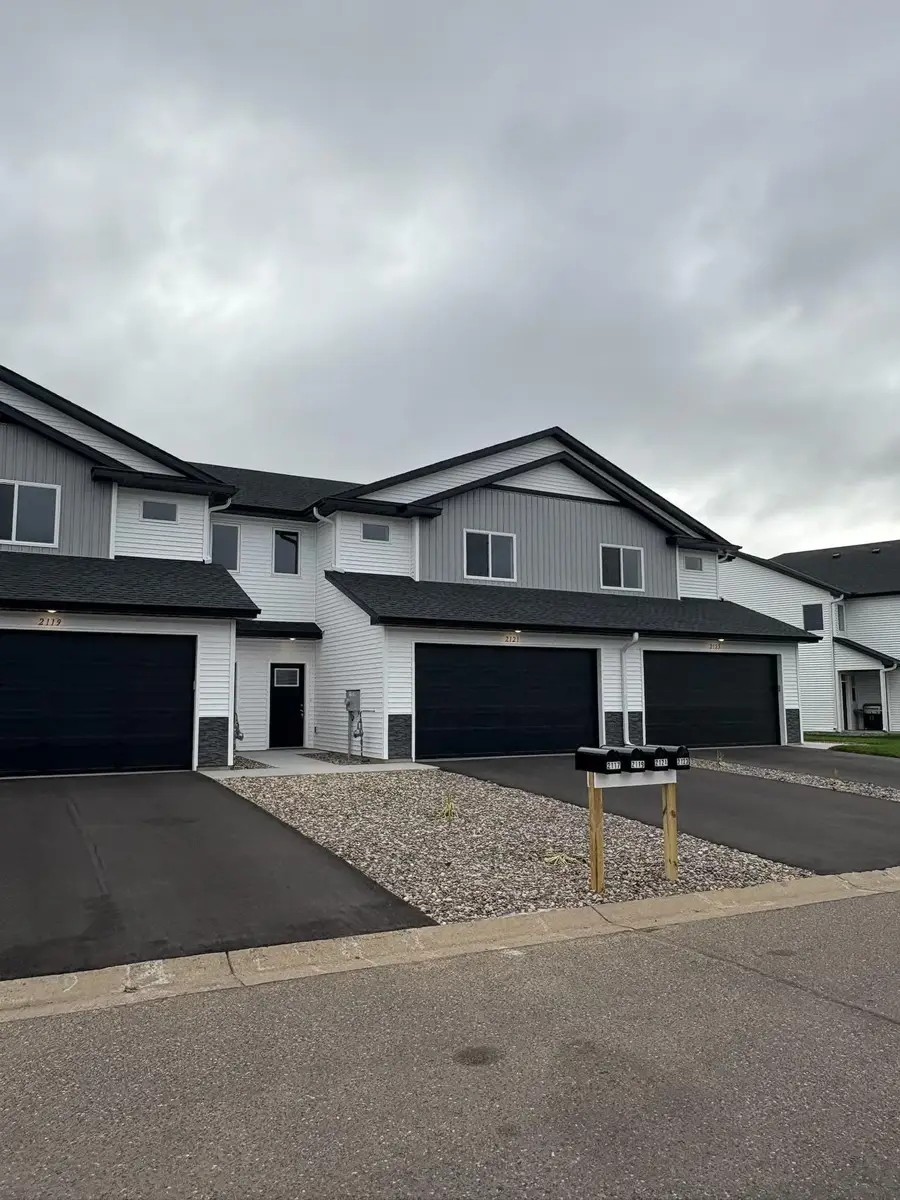 2121 Cleveland Way S, Cambridge, MN 55008 - Image #2