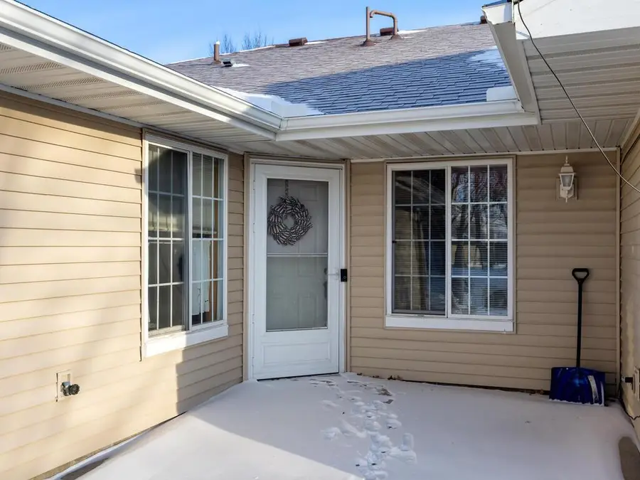 10137 Karston Cove Ne, Albertville, MN 55301 - Image #2