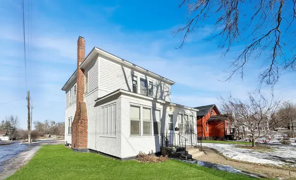 135 E Snelling Avenue, Appleton, MN 56208