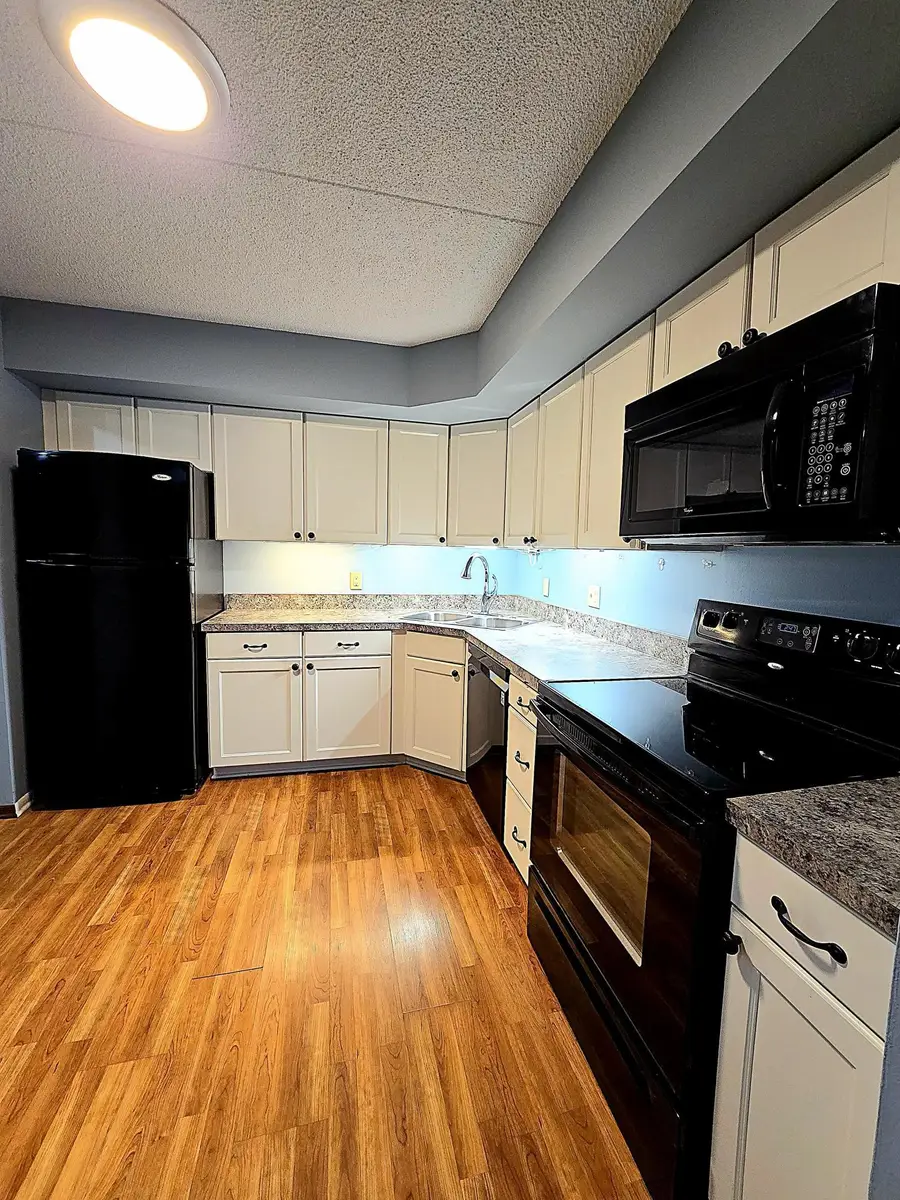 2455 Londin Lane E #117, Saint Paul, MN 55119 - Image #3