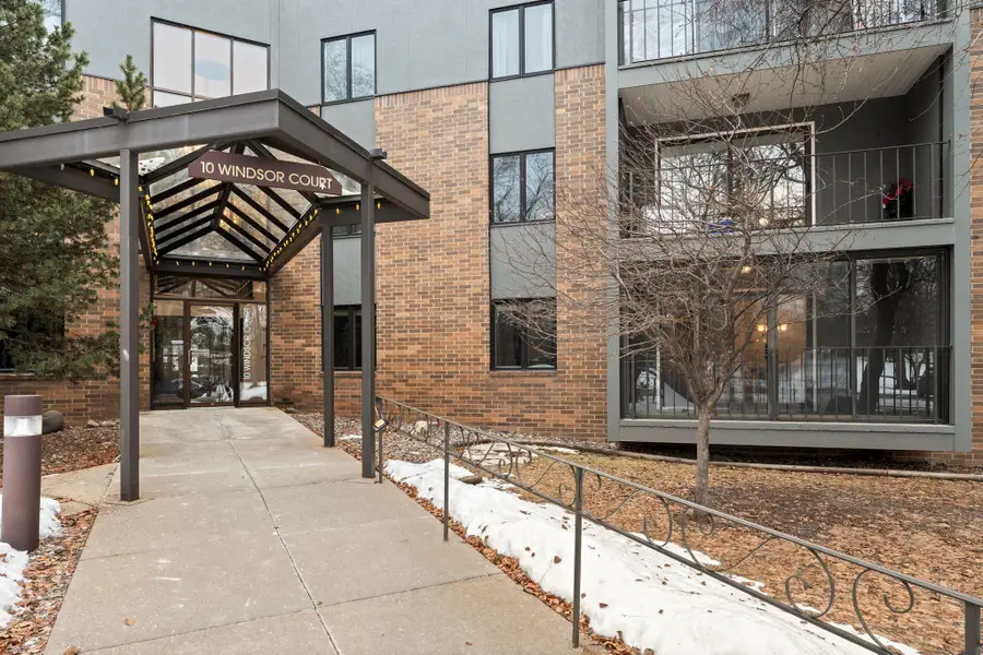 10 Windsor Court #102, New Brighton, MN 55112 - Image #2