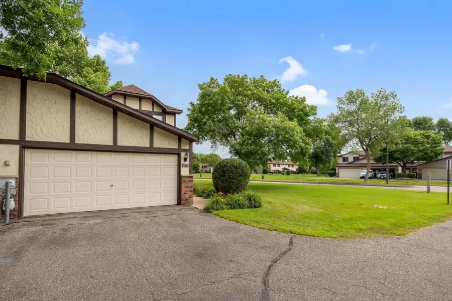 8775 Maplebrook Parkway N, Minneapolis, MN 55445 - Image #3