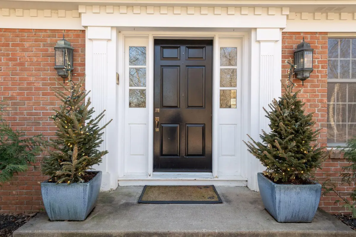 425 Ferndale Road N, Wayzata, MN 55391 - Image #1