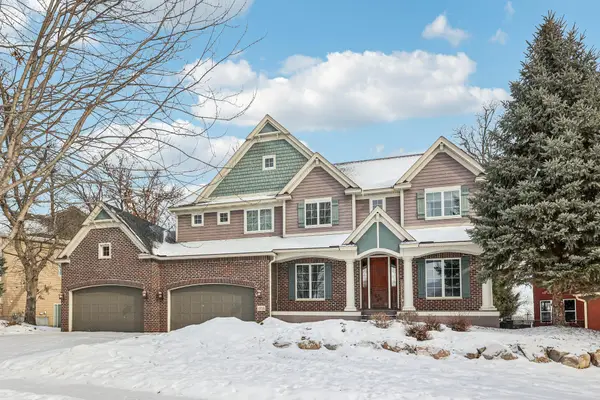 11715 Naples Circle Ne, Minneapolis, MN 55449