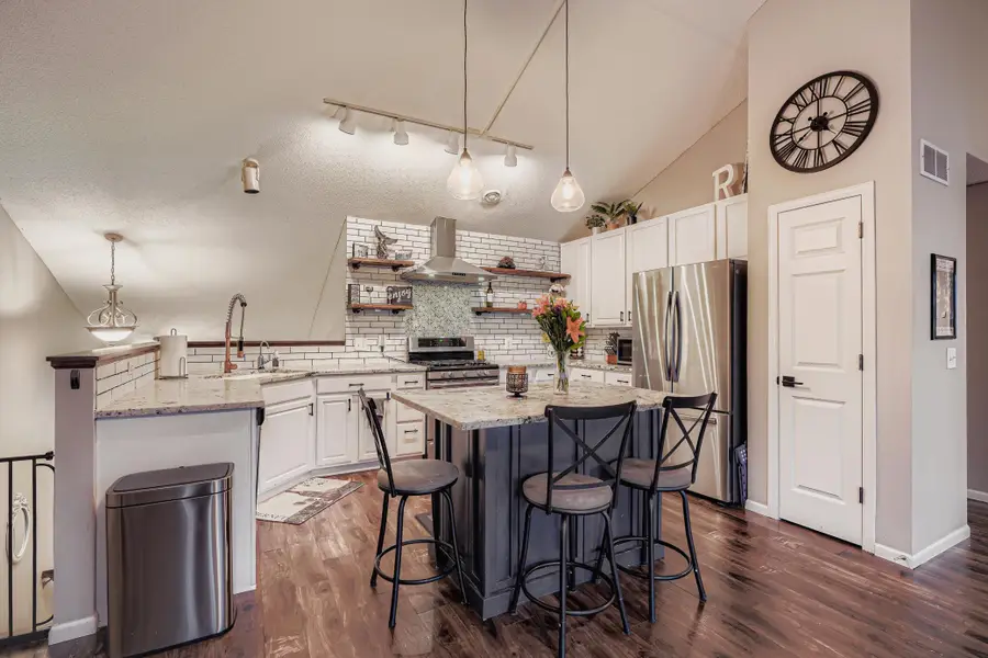 6887 Folkestone Road #712, Apple Valley, MN 55124 - Image #2