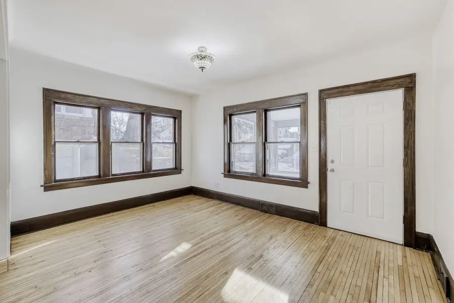 1683 Minnehaha Avenue E, Saint Paul, MN 55106 - #3