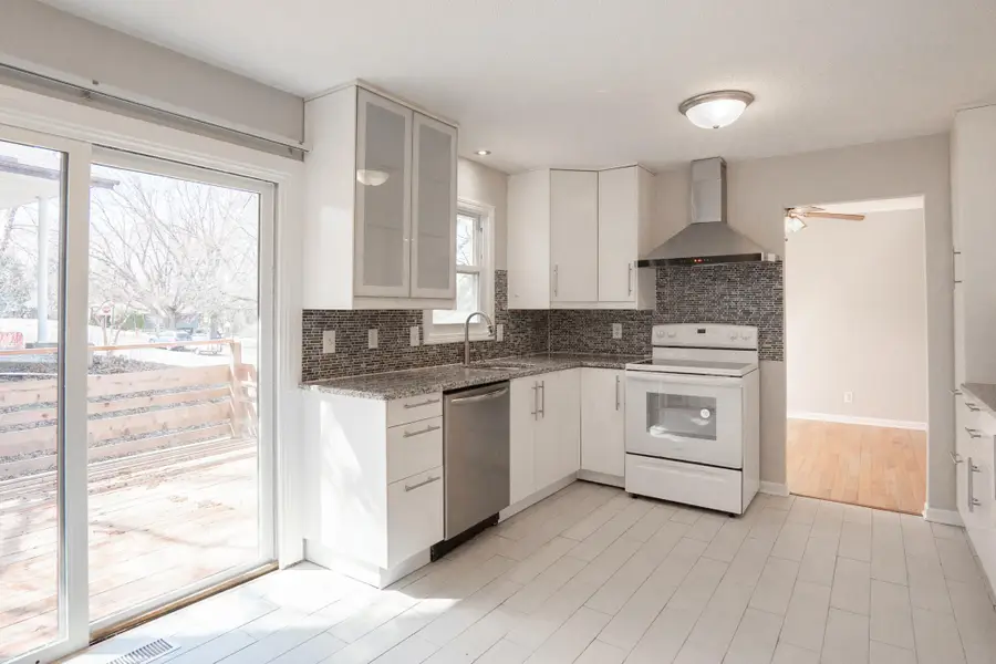 13100 Thomas Avenue S, Burnsville, MN 55337 - Image #2