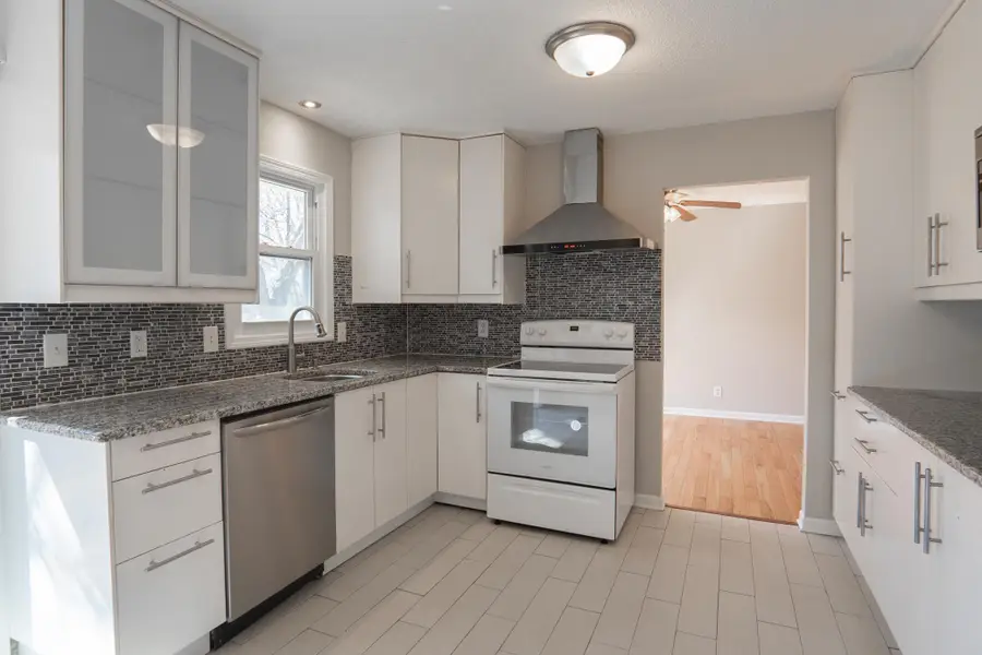 13100 Thomas Avenue S, Burnsville, MN 55337 - Image #3