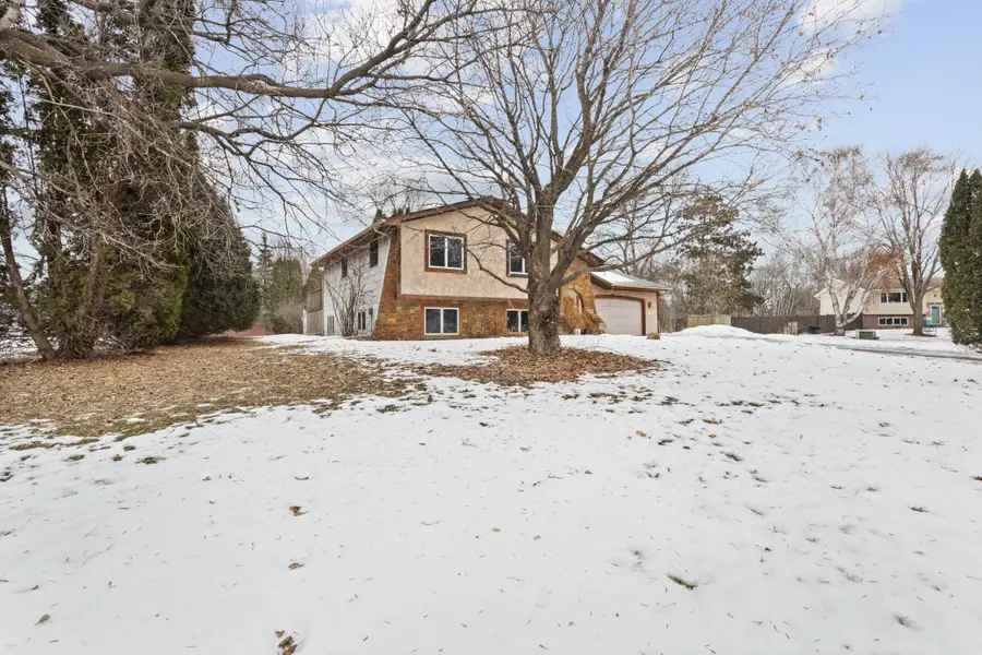 8090 Urbandale Lane N, Maple Grove, MN 55311 - Image #2