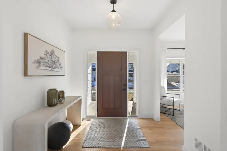 18200 59th Avenue N, Minneapolis, MN 55446 - Image #3