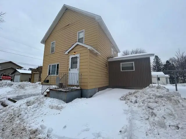 1504 N 8th Ave, Virginia, MN 55792 - #1
