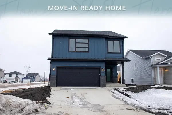 6704 Meadow View Drive S, Fargo, ND 58104