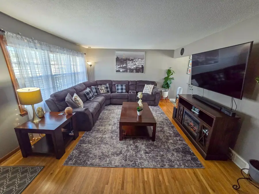 8533 Rich Avenue S, Minneapolis, MN 55437 - Image #3