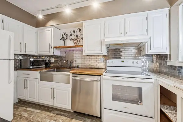 2200 Nevada Avenue S #211, Minneapolis, MN 55426