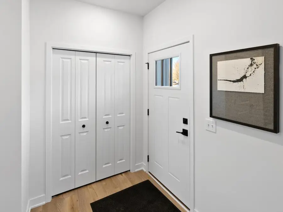 13761 Hollybrook Circle, Apple Valley, MN 55124 - Image #2