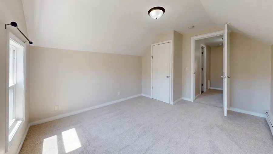 594 Charles Avenue, Saint Paul, MN 55103 - Image #3