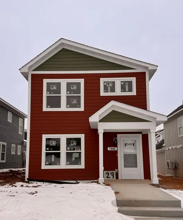 1342 Winthrop Street N, Saint Paul, MN 55119