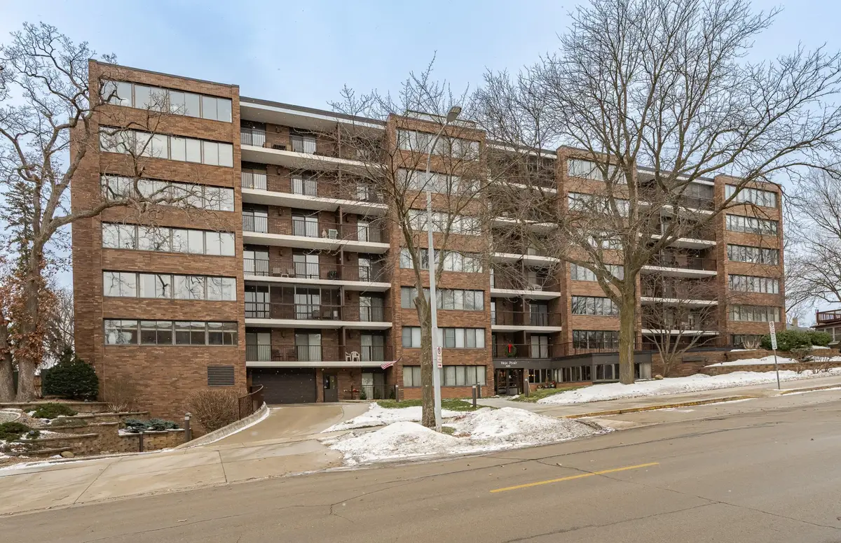 600 4th Street Sw #402, Rochester, MN 55902 - #1