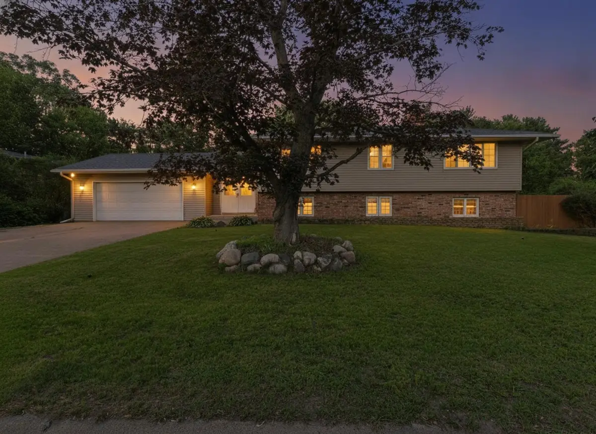 4340 Rustic Place, Saint Paul, MN 55126 - #1