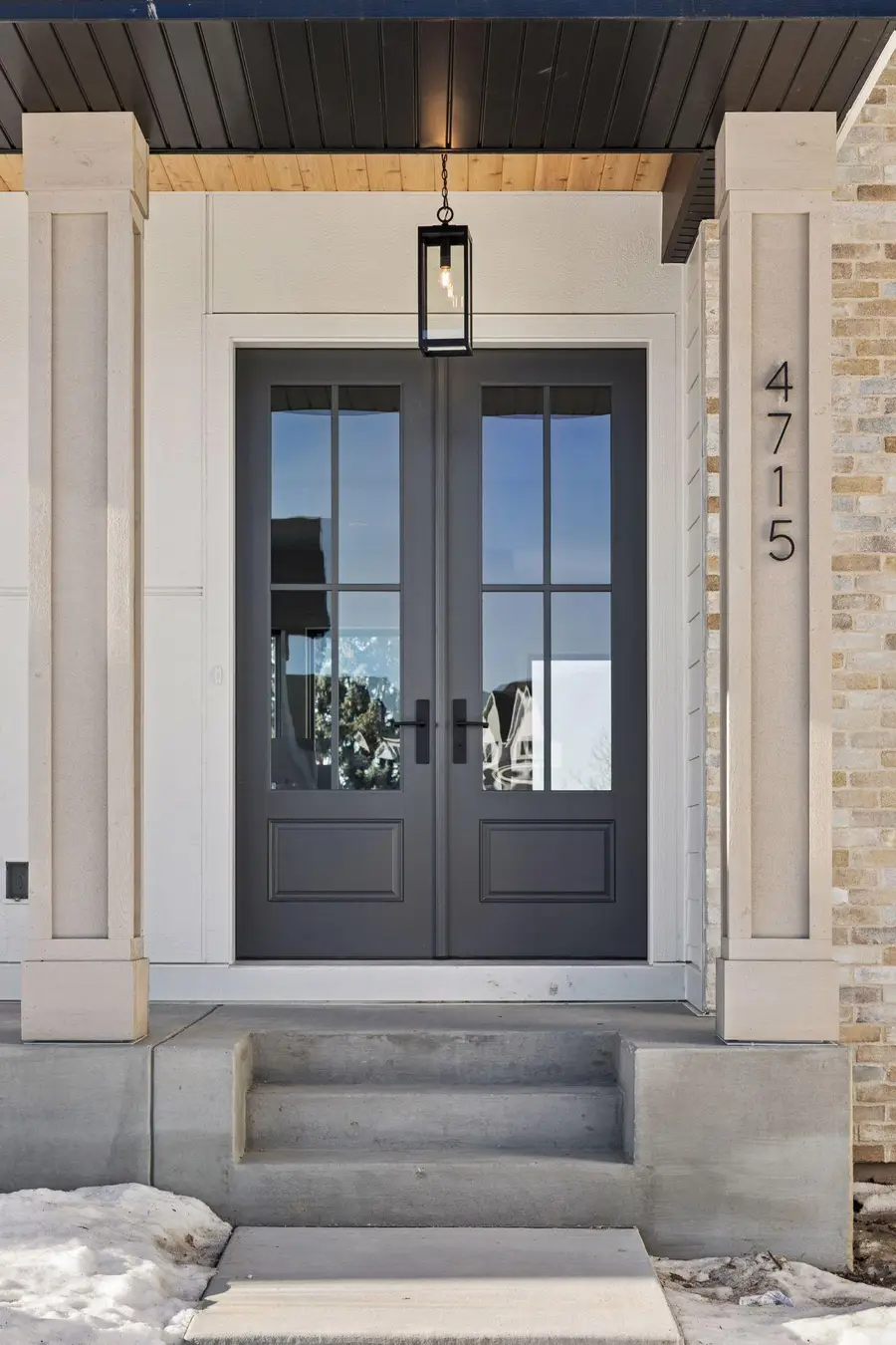 4715 Comstock Lane N, Minneapolis, MN 55446 - Image #2