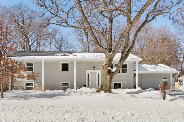 4220 Winchester Court, Minnetonka, MN 55345