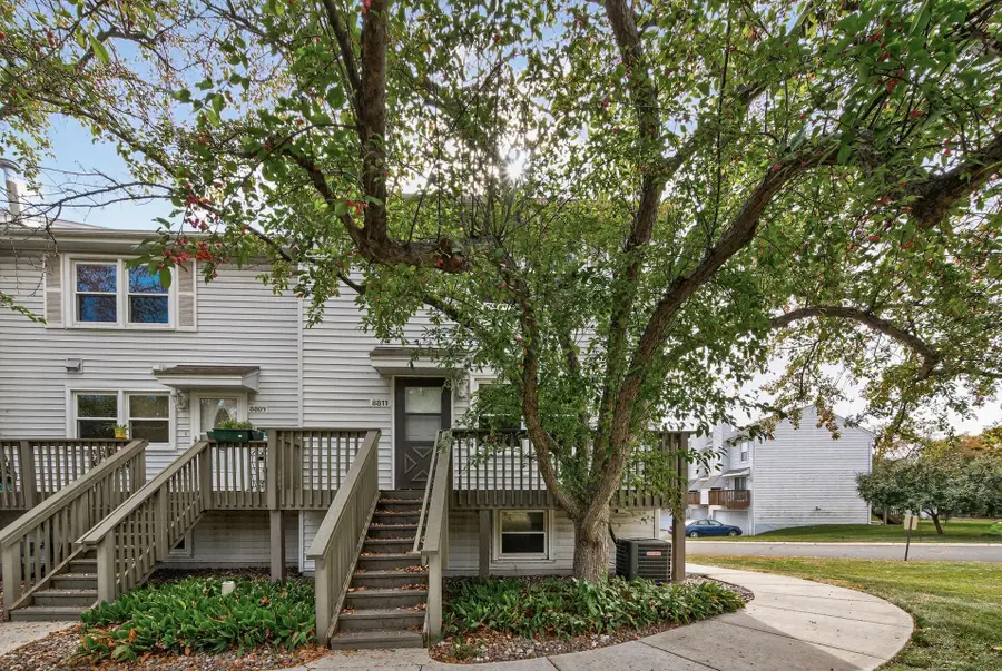8811 42nd Avenue N, Minneapolis, MN 55427 - Image #2