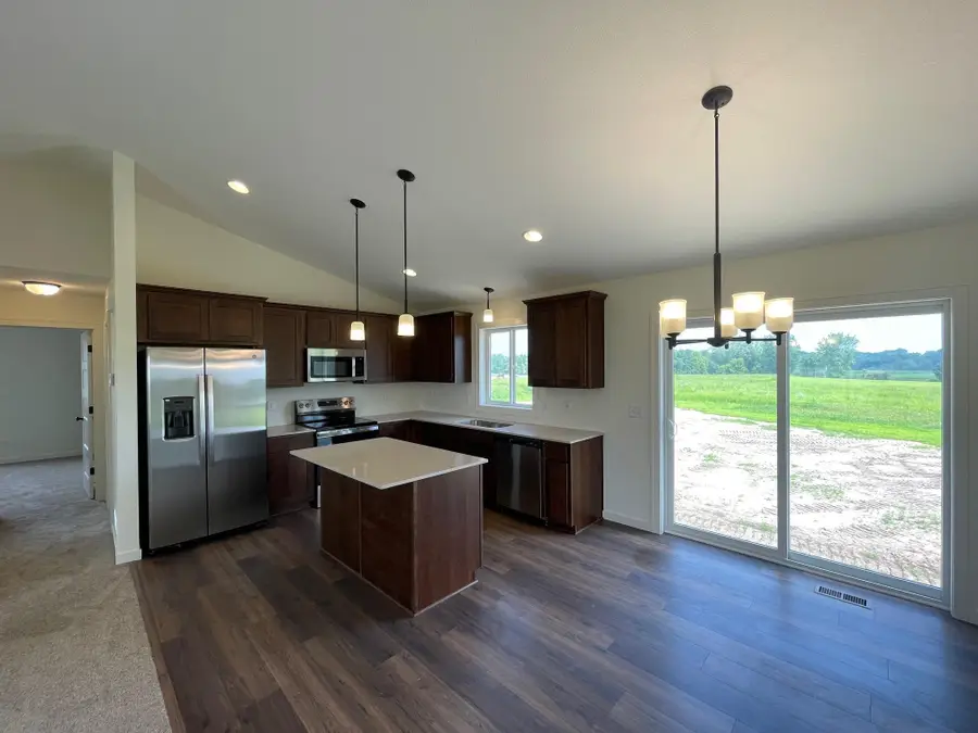 2564 341st Avenue Nw, Cambridge, MN 55008 - Image #2