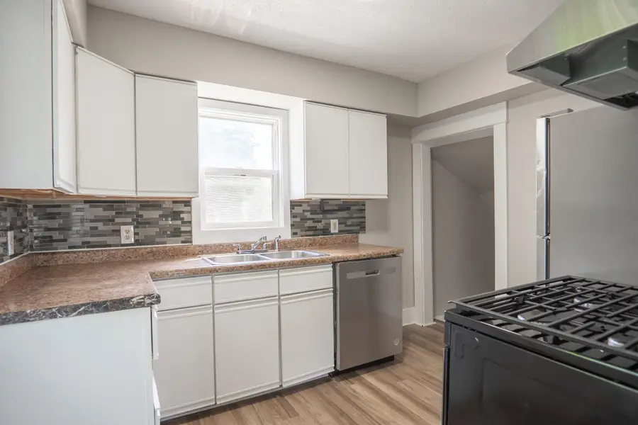 938 Cypress Street, Saint Paul, MN 55106 - Image #3