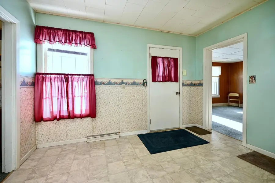 476 W Sanborn Street, Winona, MN 55987 - Image #2