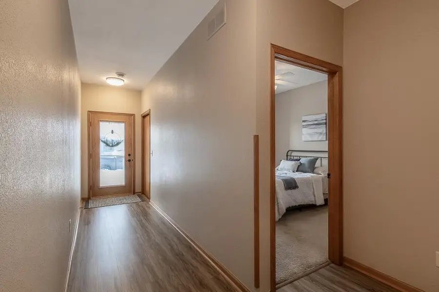 2056 Pratt Circle, Saint Peter, MN 56082 - Image #2