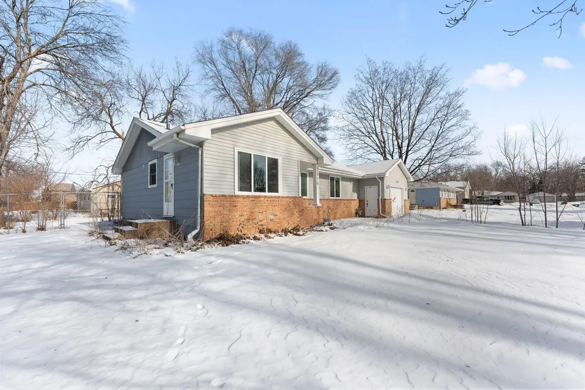6816 75th Avenue N, Brooklyn Park, MN 55428 - Image #1