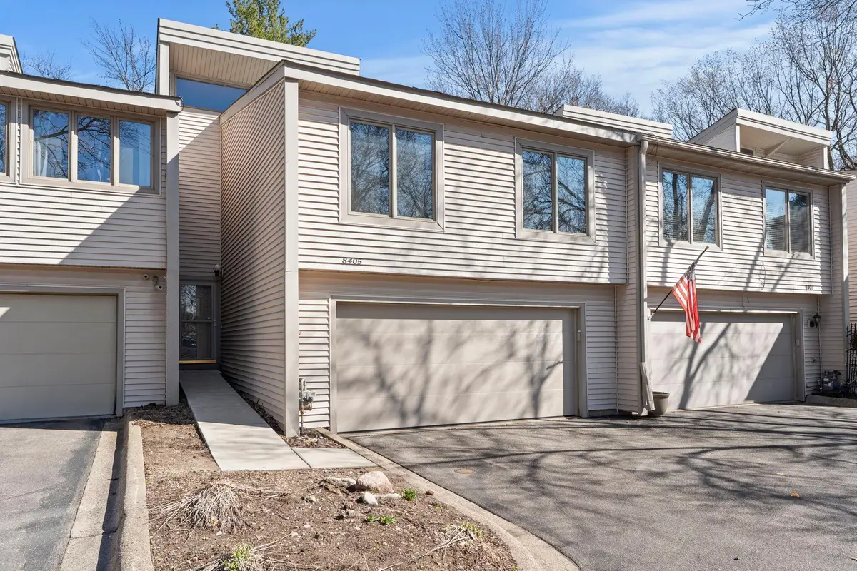 8405 137th Court, Apple Valley, MN 55124 - #1