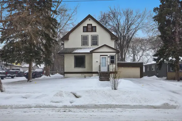 819 7th Avenue S, Moorhead, MN 56560