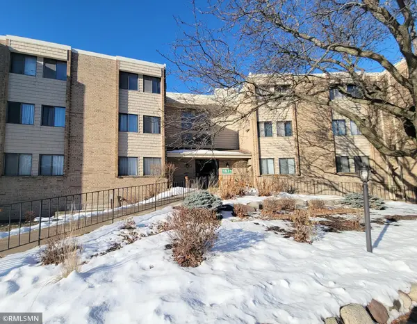 1871 Silver Bell Road #321, Saint Paul, MN 55122