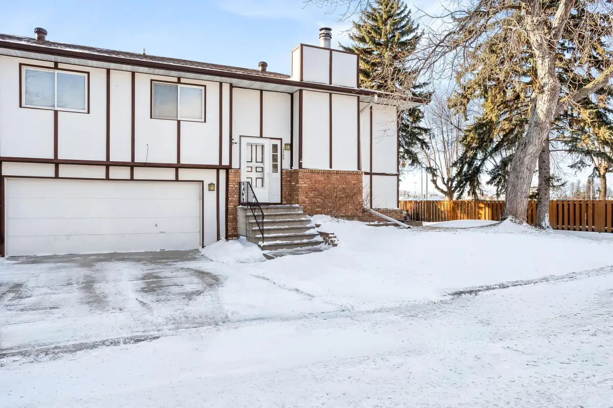 2305 4th Avenue S, Moorhead, MN 56560 - Image #1