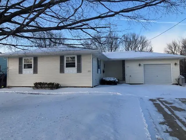 235 9th Avenue Se, Waseca, MN 56093 - #1