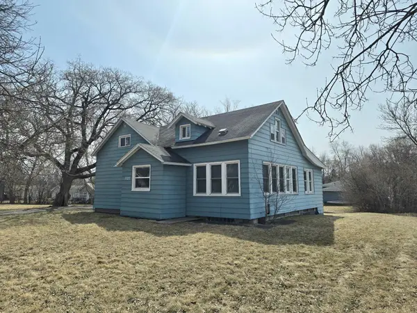 1127 7th Street, International Falls, MN 56649