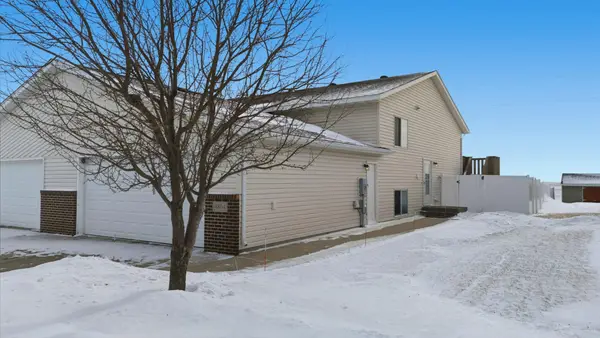 4804 51st Avenue S, Fargo, ND 58104