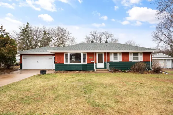 6140 Rainbow Drive Ne, Fridley, MN 55432