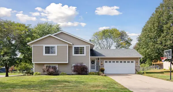 2260 Hallmark Avenue N, Saint Paul, MN 55128