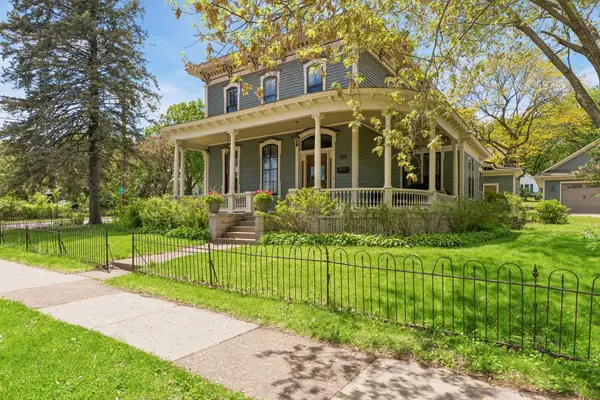 604 4th Street N, Stillwater, MN 55082