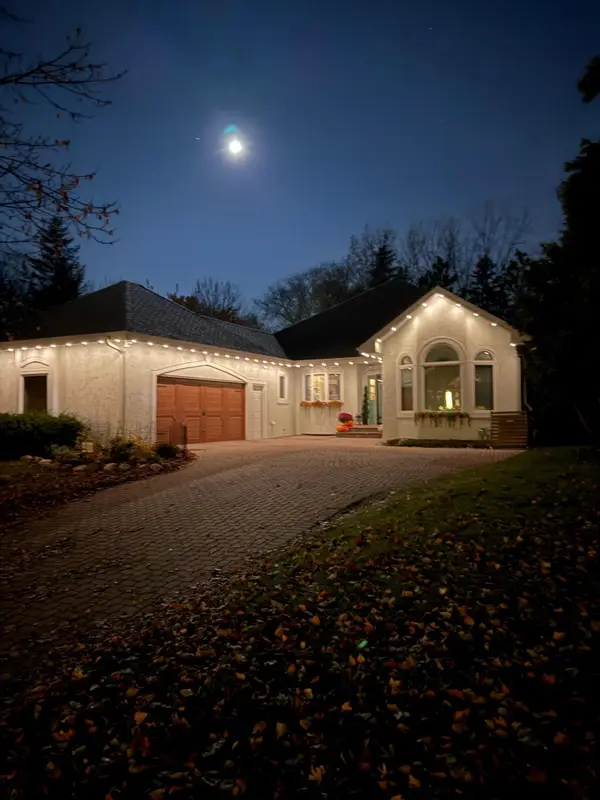 5200 Malibu Drive, Edina, MN 55436