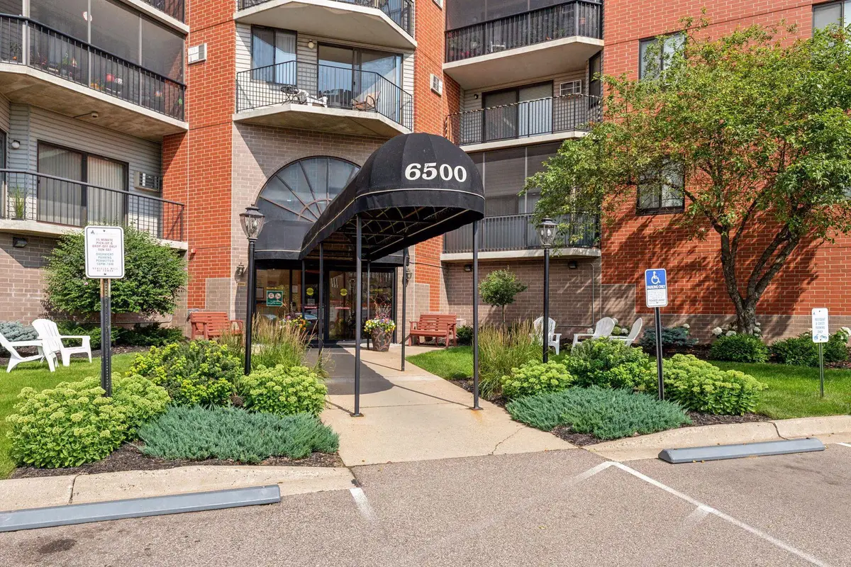 6500 Woodlake Drive #202, Minneapolis, MN 55423 - Image #1