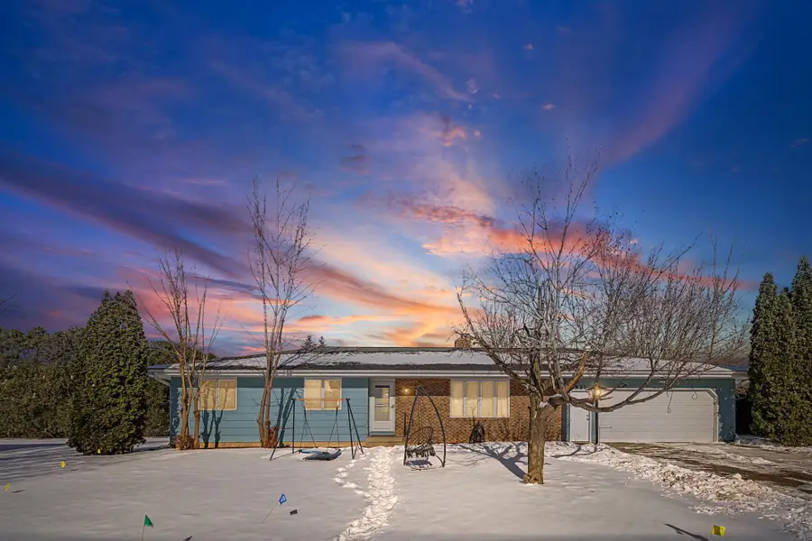 521 Mcdevitt Street, Shakopee, MN 55379 - #2