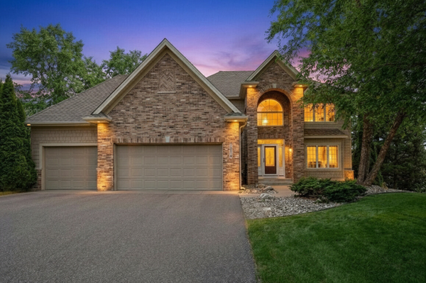 18426 Magenta Bay, Eden Prairie, MN 55347