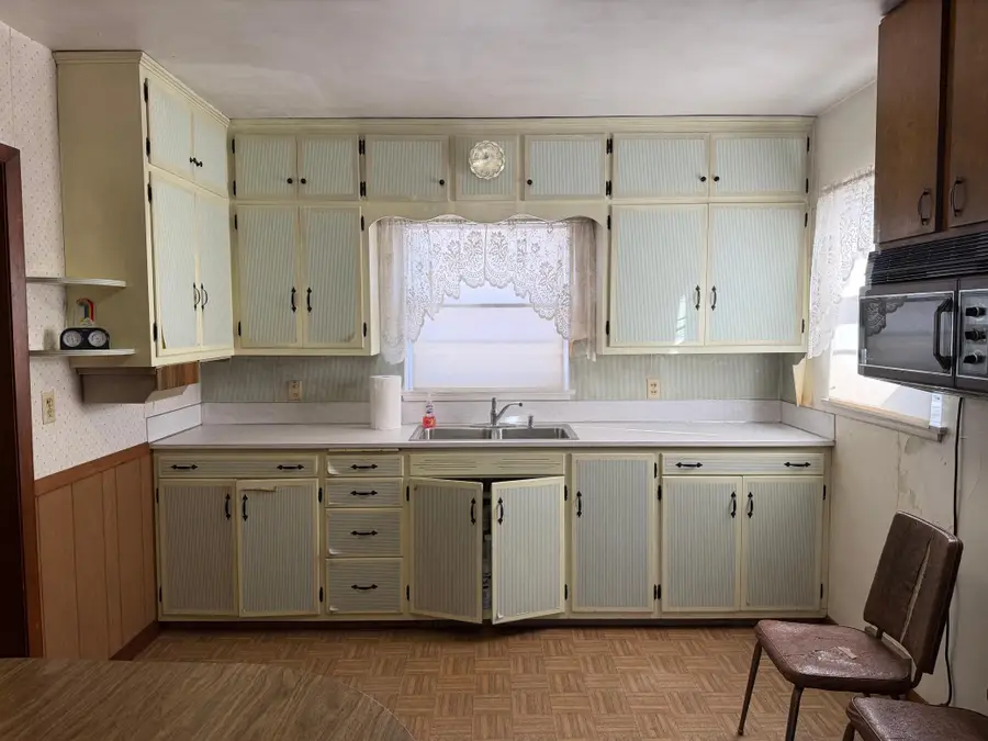 213 7th Avenue Se, Elbow Lake, MN 56531 - Image #2