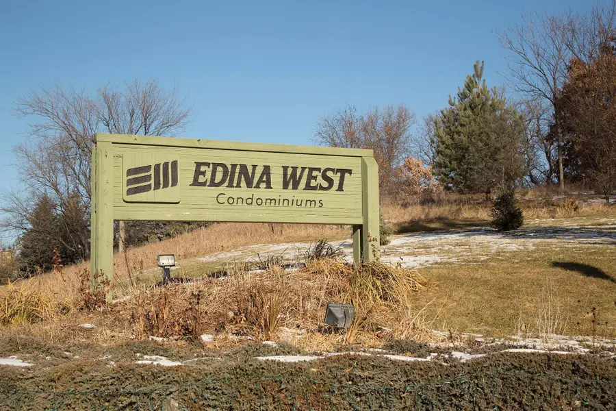 6075 Lincoln Drive #305, Minneapolis, MN 55436 - Image #2