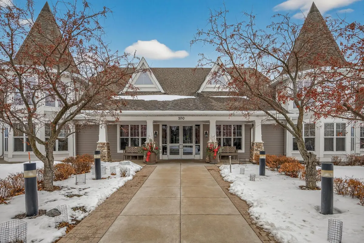 100 Clydesdale Trail #102, Medina, MN 55340 - #1