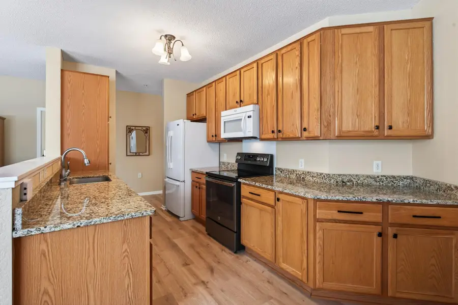 100 Clydesdale Trail #102, Medina, MN 55340 - #3